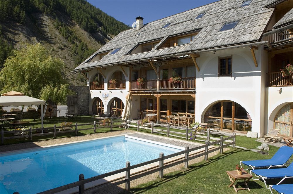 Hôtel&Spa La Ferme de l'Izoard Arvieux Extérieur photo